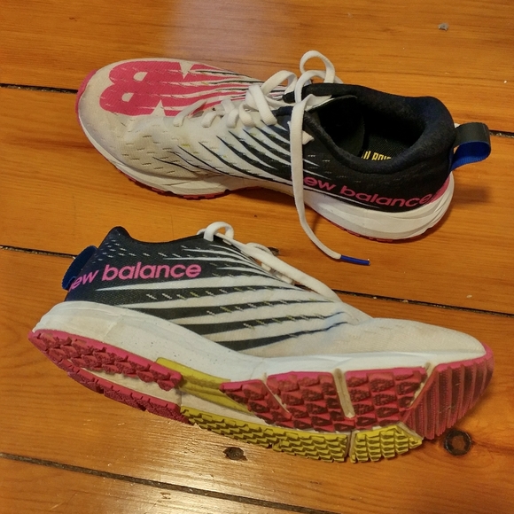 New Balance women's 1500v5 running shoe sz7 - Picture 2 of 4